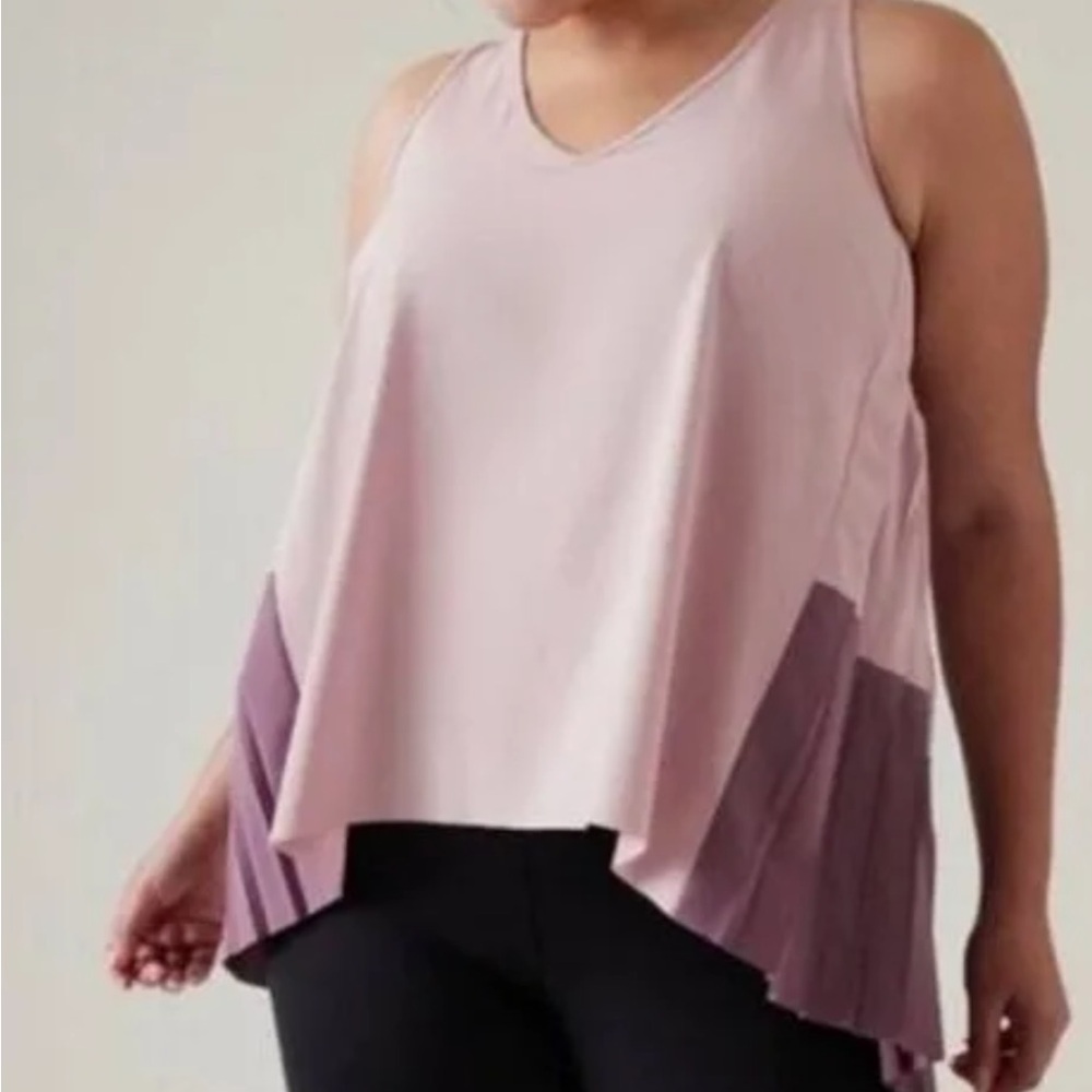 Athleta Move Forward Pleated Tank size L NWT